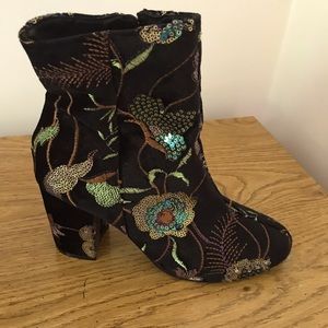 BOOTS Steven New York 8.5